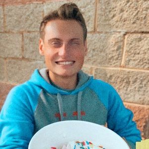 Meet your Posher, Cameron